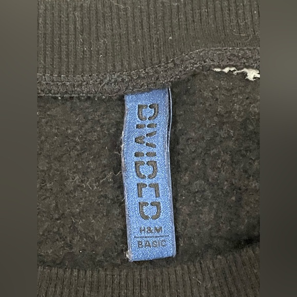 H&M Divided Cotton Crewneck *Excellent Cond* Size M - Picture 2 of 4